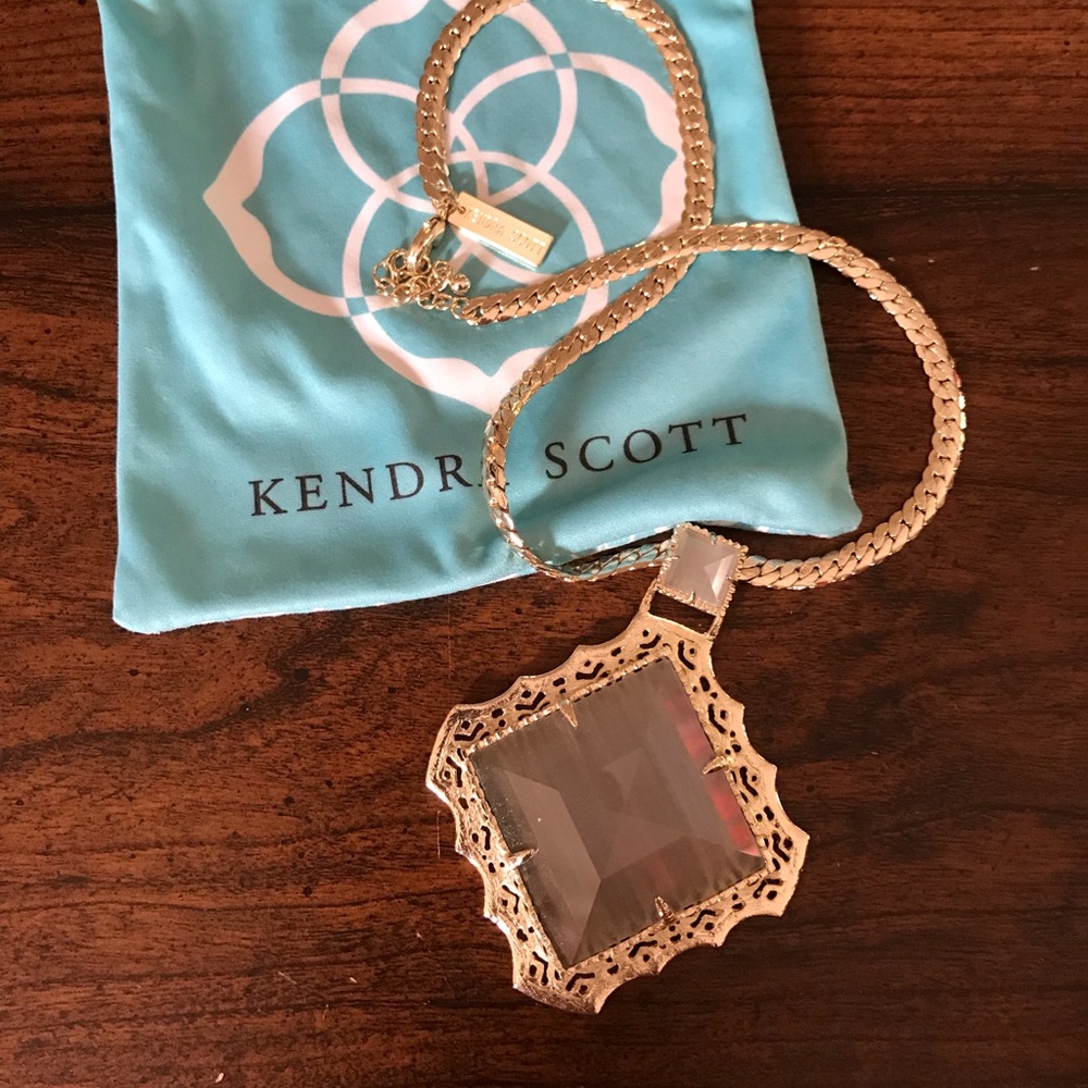 Kendra Scott Savannah Necklace
